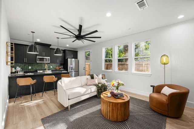 4611 Dewberry Street Street B, Houston, TX 77021