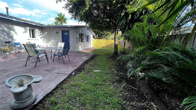 7700 SW 132nd Pl 7700, Miami, FL 33183