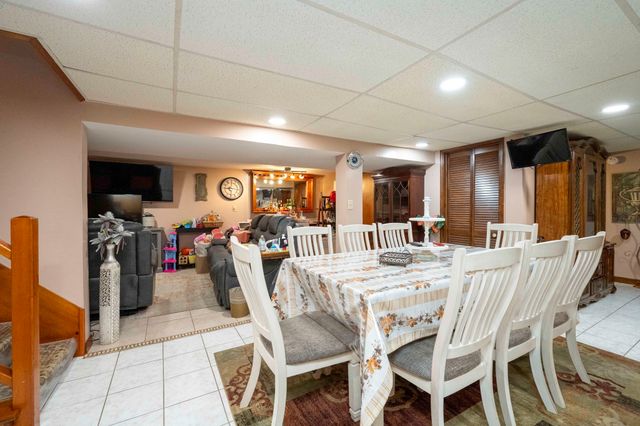 3 Rose Drive, Pawtucket, RI 02861