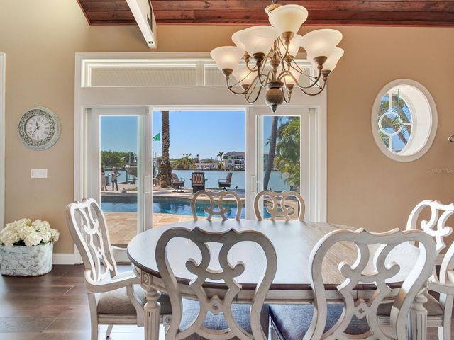 31 N PINE CIRCLE, Belleair, FL 33756