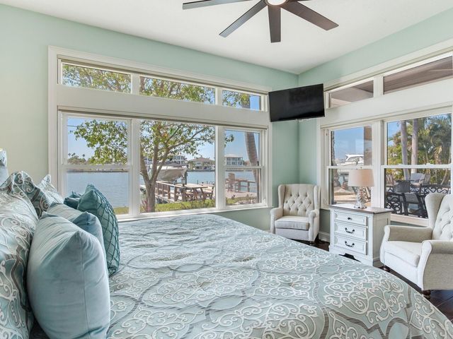 31 N PINE CIRCLE, Belleair, FL 33756