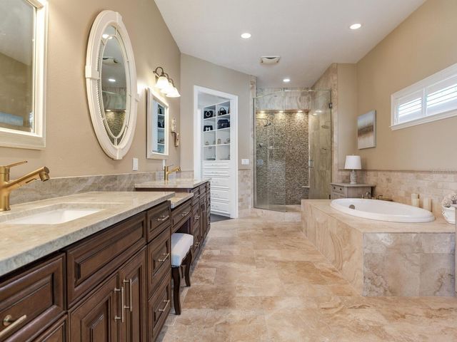 31 N PINE CIRCLE, Belleair, FL 33756