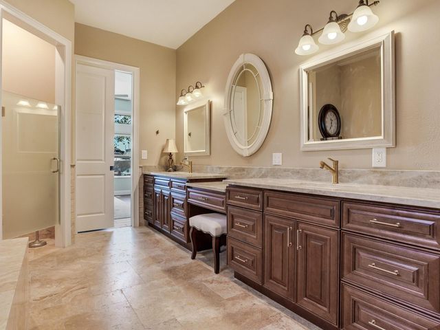 31 N PINE CIRCLE, Belleair, FL 33756