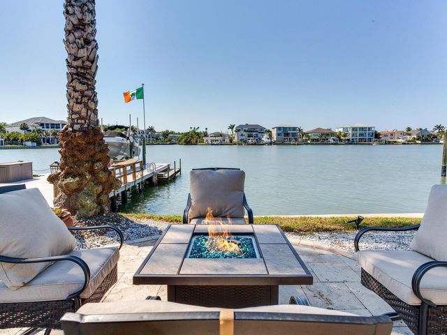 31 N PINE CIRCLE, Belleair, FL 33756