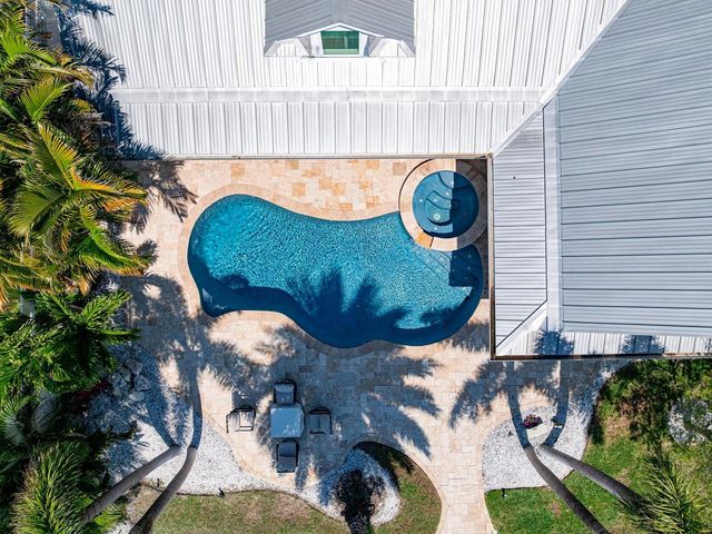31 N PINE CIRCLE, Belleair, FL 33756