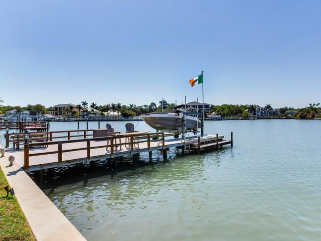 31 N PINE CIRCLE, Belleair, FL 33756