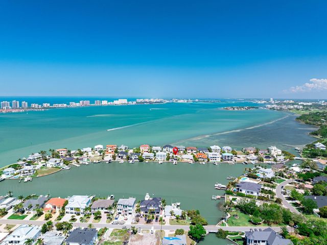 31 N PINE CIRCLE, Belleair, FL 33756