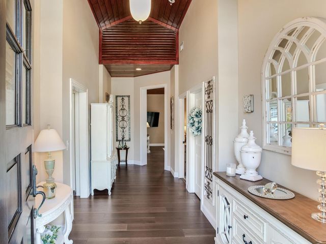 31 N PINE CIRCLE, Belleair, FL 33756