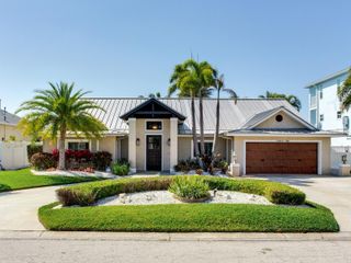 31 N PINE CIRCLE, Belleair, FL 33756