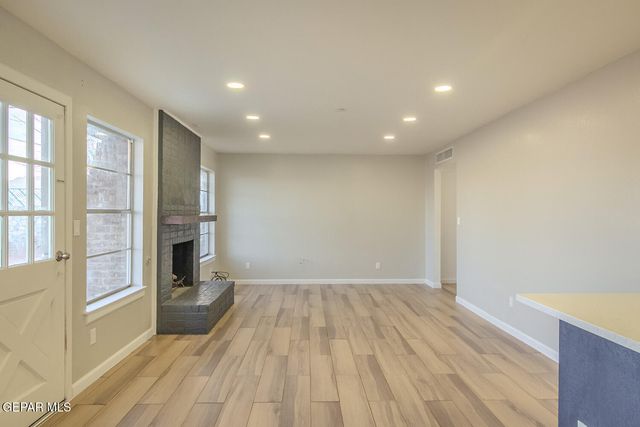 4960 GRAPELAND Drive, El Paso, TX 79924