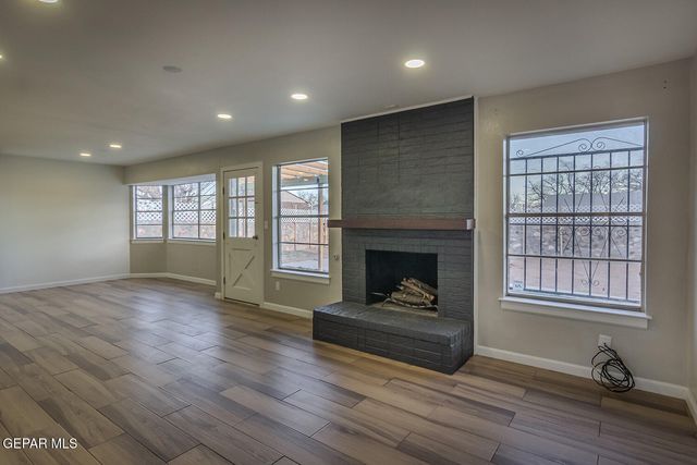 4960 GRAPELAND Drive, El Paso, TX 79924