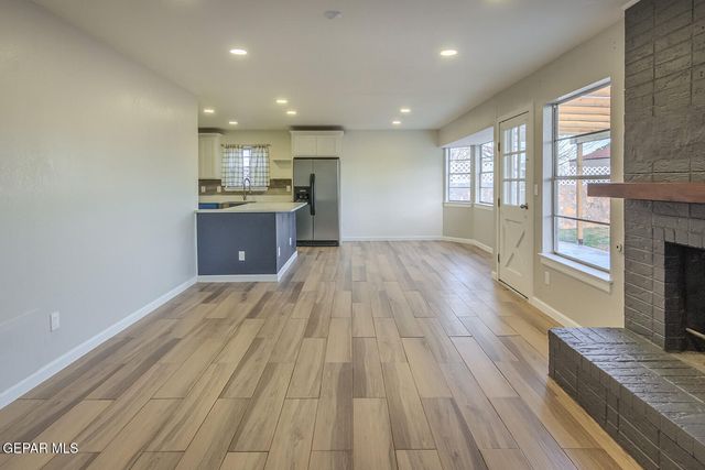 4960 GRAPELAND Drive, El Paso, TX 79924