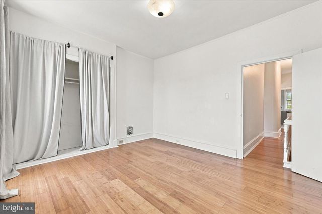 571 MARTIN ST, Philadelphia, PA 19128