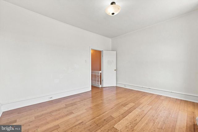 571 MARTIN ST, Philadelphia, PA 19128