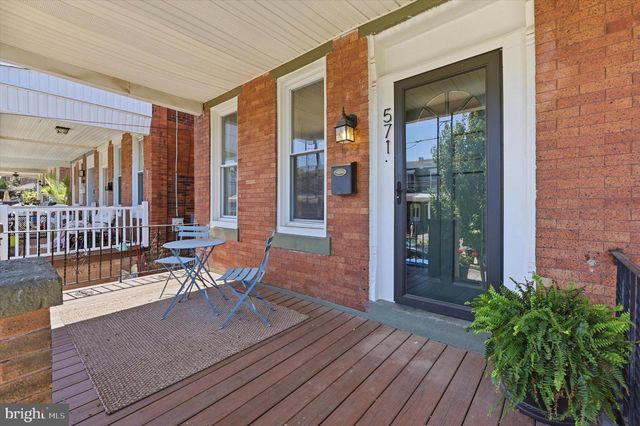 571 MARTIN ST, Philadelphia, PA 19128