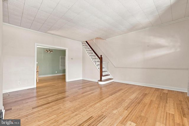 571 MARTIN ST, Philadelphia, PA 19128