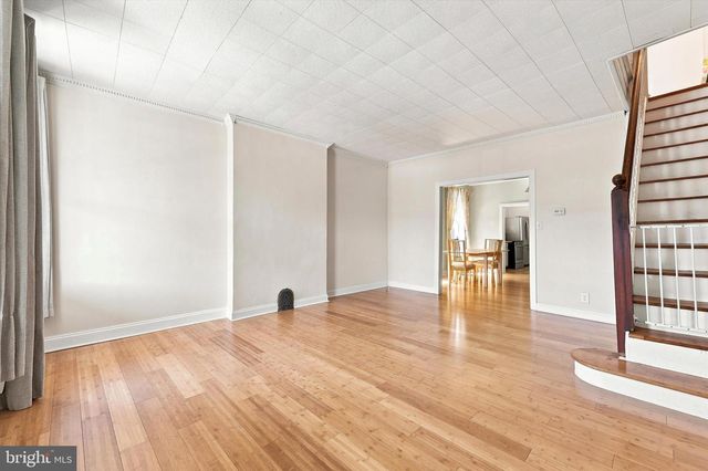 571 MARTIN ST, Philadelphia, PA 19128