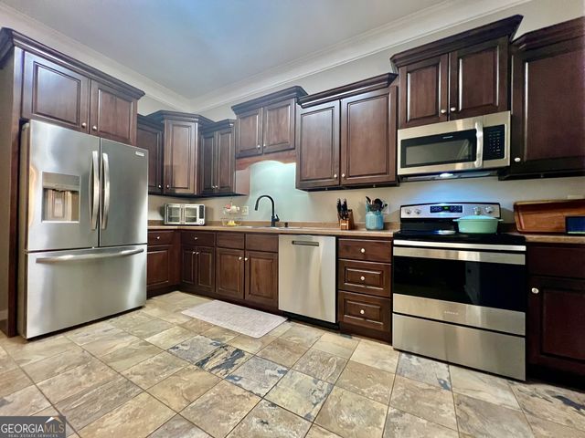 122 Millers Lane, Calhoun, GA 30701