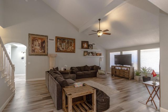6257 N Capri Court, Fresno, CA 93711