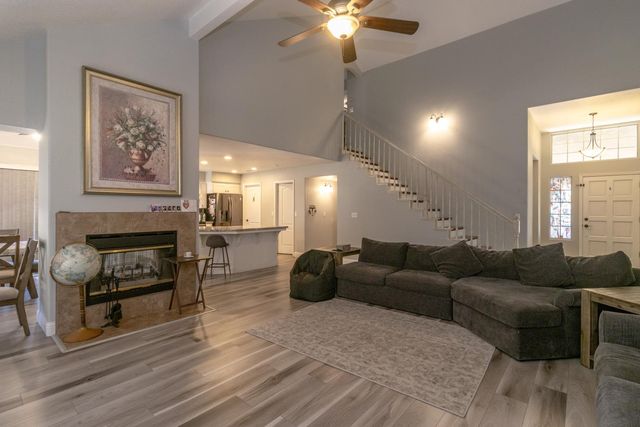 6257 N Capri Court, Fresno, CA 93711