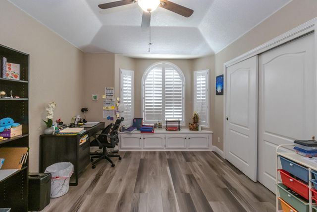 6257 N Capri Court, Fresno, CA 93711