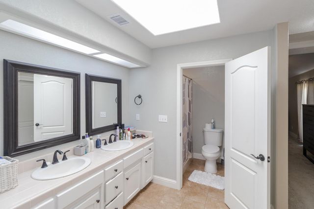 6257 N Capri Court, Fresno, CA 93711
