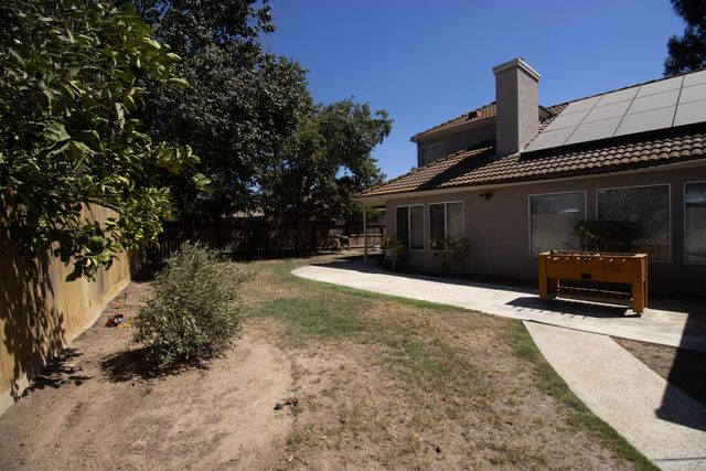 6257 N Capri Court, Fresno, CA 93711