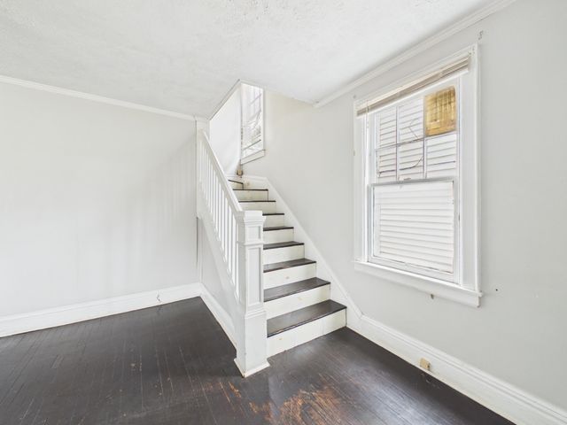 421 26th Street, Huntington, WV 25703