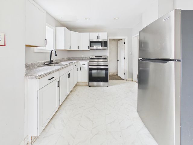 421 26th Street, Huntington, WV 25703