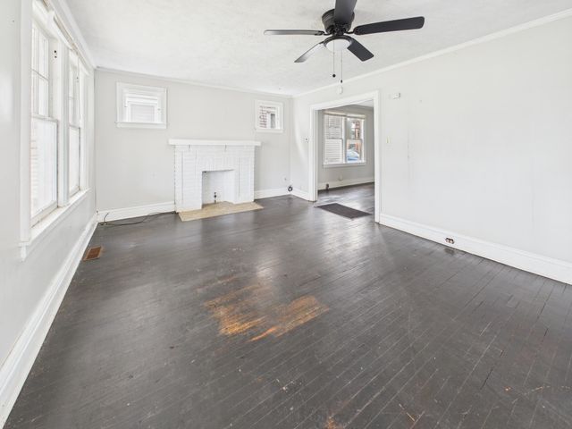 421 26th Street, Huntington, WV 25703