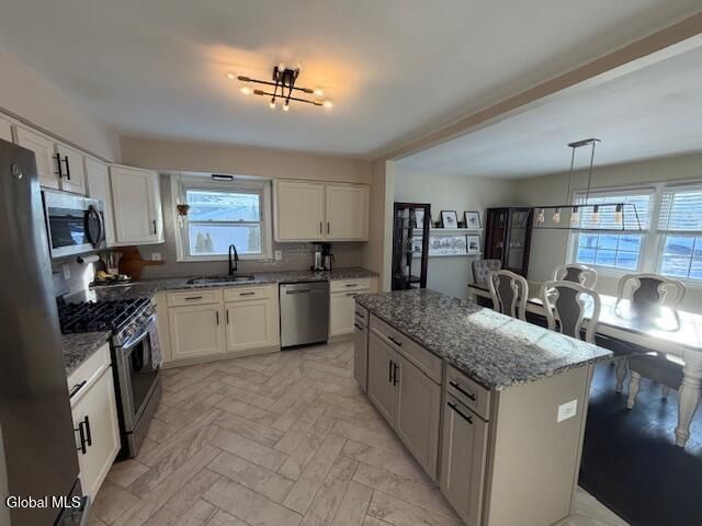 6 Stuyvesant Court, Milton, NY 12020