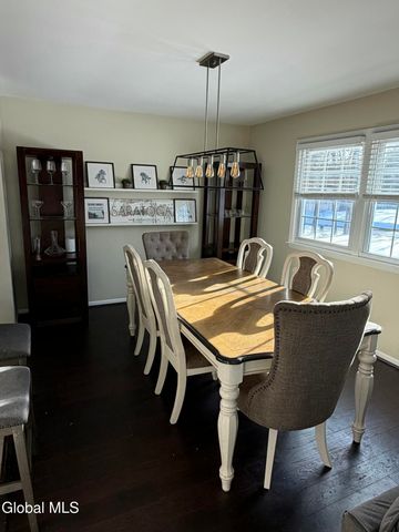 6 Stuyvesant Court, Milton, NY 12020