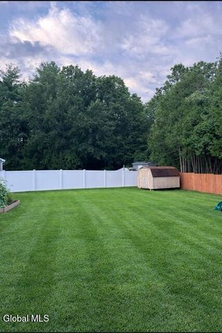 6 Stuyvesant Court, Milton, NY 12020