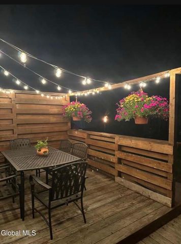 6 Stuyvesant Court, Milton, NY 12020