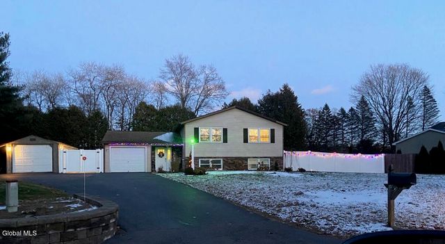 6 Stuyvesant Court, Milton, NY 12020