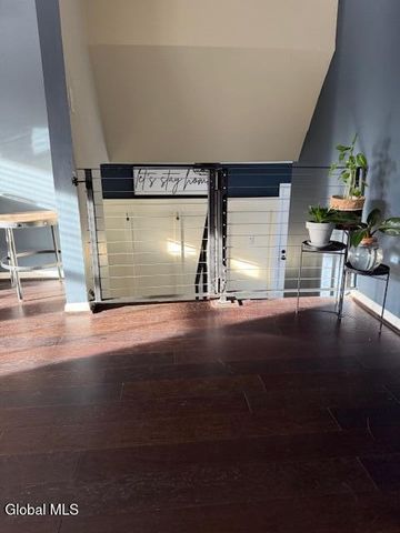 6 Stuyvesant Court, Milton, NY 12020