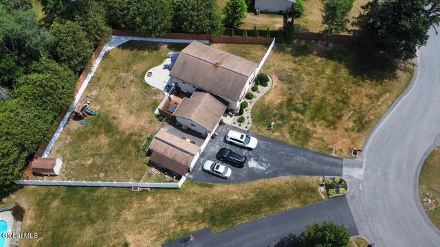 6 Stuyvesant Court, Milton, NY 12020