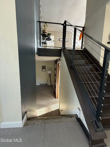 6 Stuyvesant Court, Milton, NY 12020