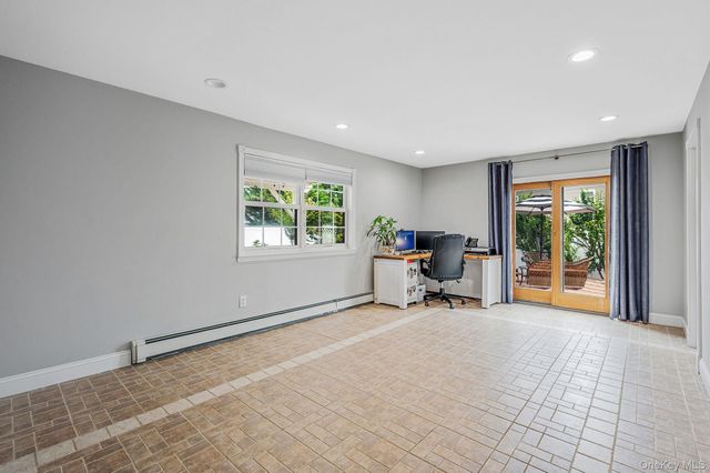 750 Hancock Place, Lindenhurst, NY 11757