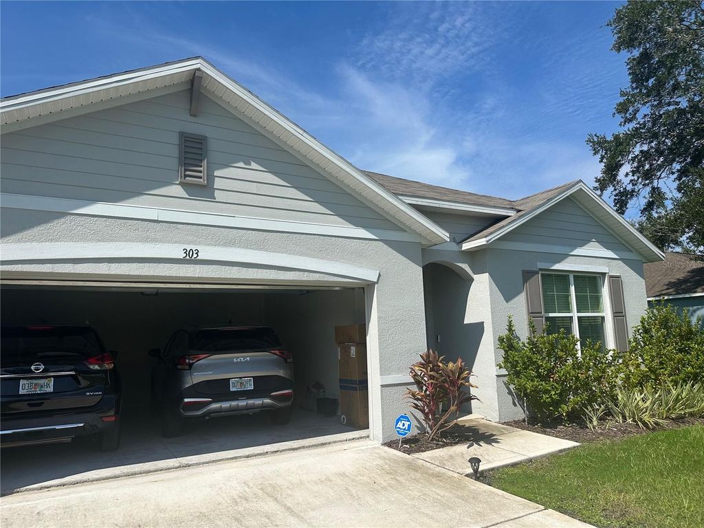 Image 12 of property listing at 303 ALENCON WAY, Kissimmee, FL 34759