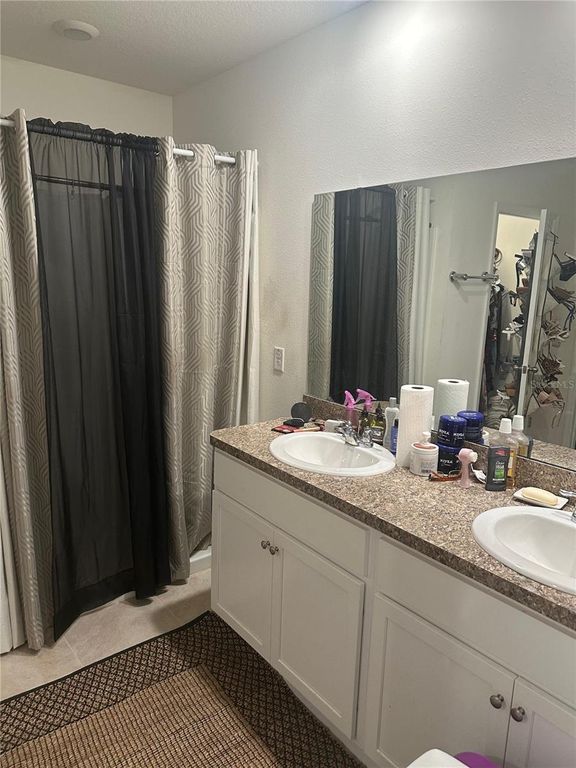 Image 5 of property listing at 303 ALENCON WAY, Kissimmee, FL 34759