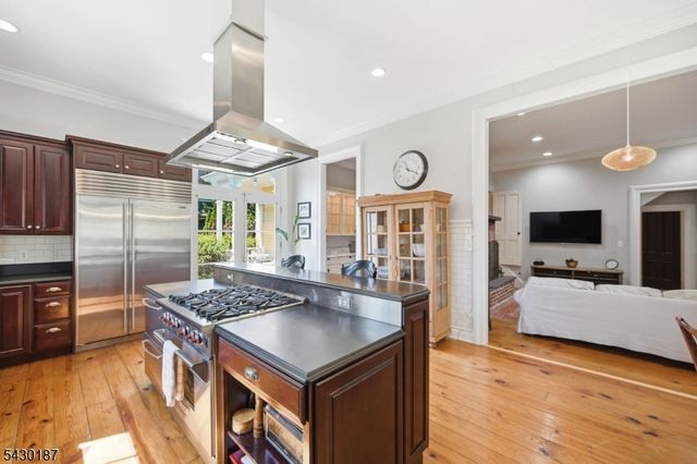 21 Franklin Pl, Morristown Town, NJ 07960
