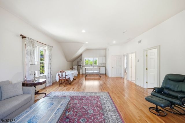 21 Franklin Pl, Morristown Town, NJ 07960