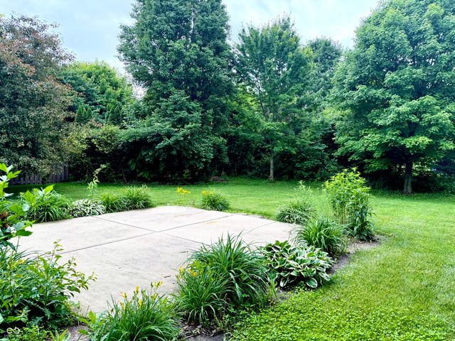 5263 Brooks Bend, Greenwood, IN 46143