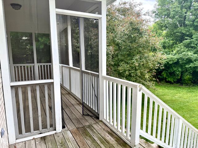 5263 Brooks Bend, Greenwood, IN 46143