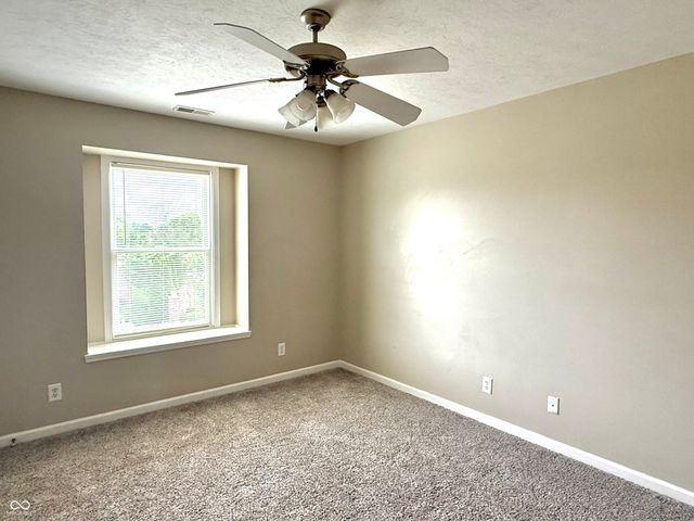 5263 Brooks Bend, Greenwood, IN 46143