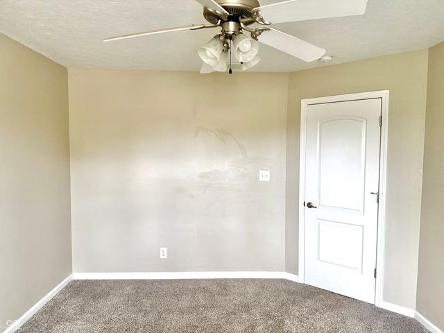 5263 Brooks Bend, Greenwood, IN 46143