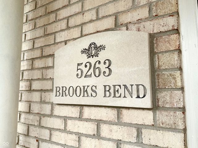 5263 Brooks Bend, Greenwood, IN 46143