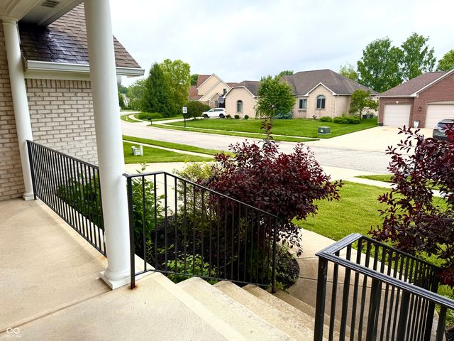 5263 Brooks Bend, Greenwood, IN 46143