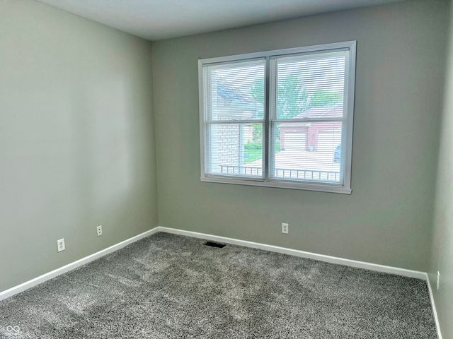 5263 Brooks Bend, Greenwood, IN 46143